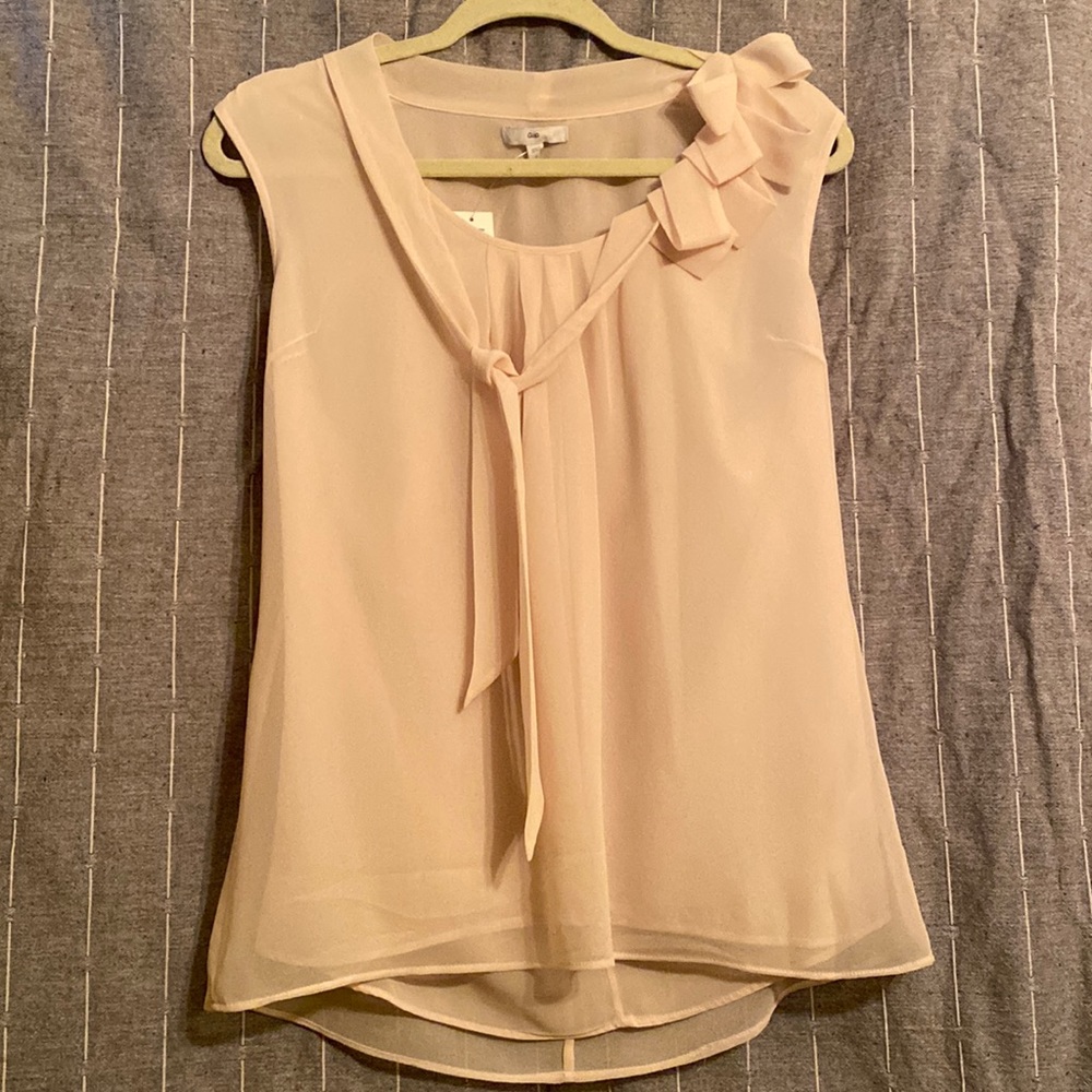 NWT Gap sleeveless blouse